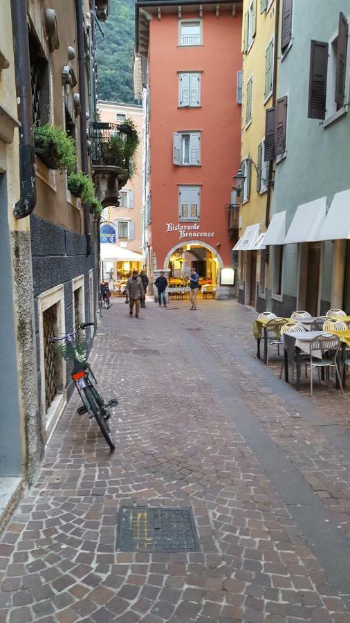 Appartamento Sunrise - Centro Storico N1 Riva del Garda Exterior foto
